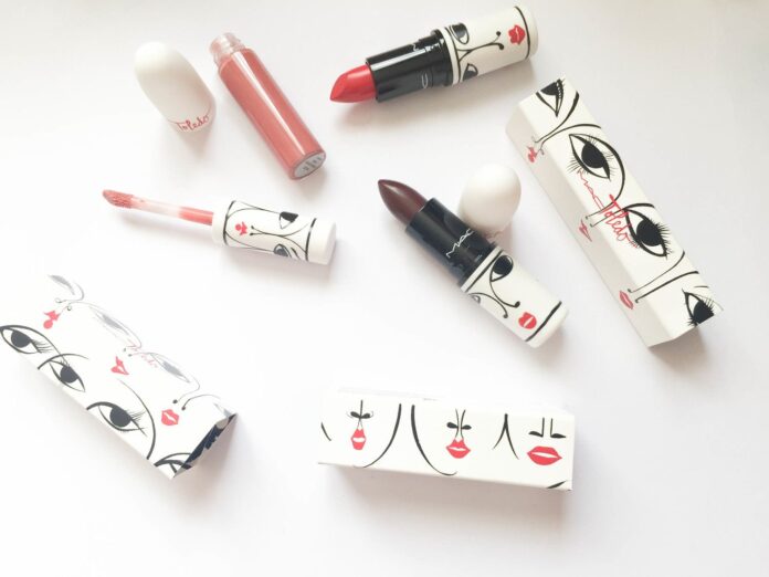 Custom Lipstick boxes https://www.plusprinters.co.uk/