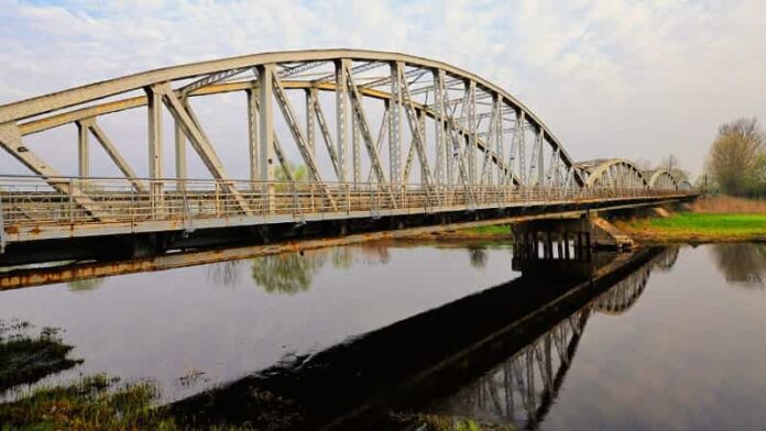 pratt truss bridge
